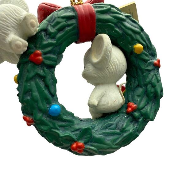 Vintage Christmas Wreath With Mice Ornament Green Lustre Fame Christmas Sharing - Picture 9 of 16